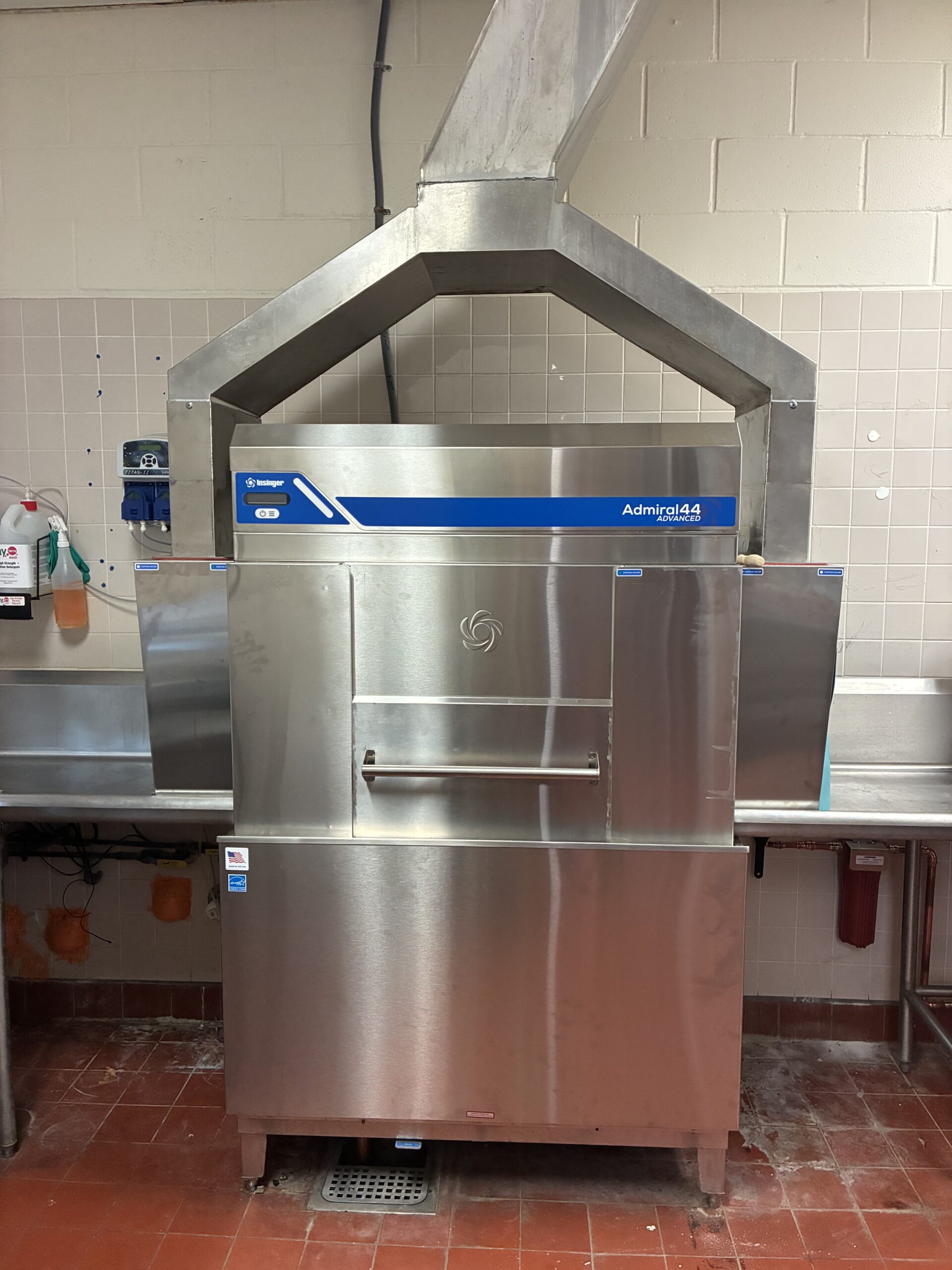 nsinger Admiral 44 dishmachine with full installation, including plumbing, electrical, and custom tabling & metal work.